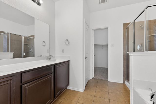 228 Bob White Drive, Red Oak, TX 75154