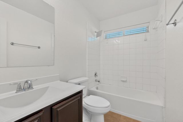 228 Bob White Drive, Red Oak, TX 75154