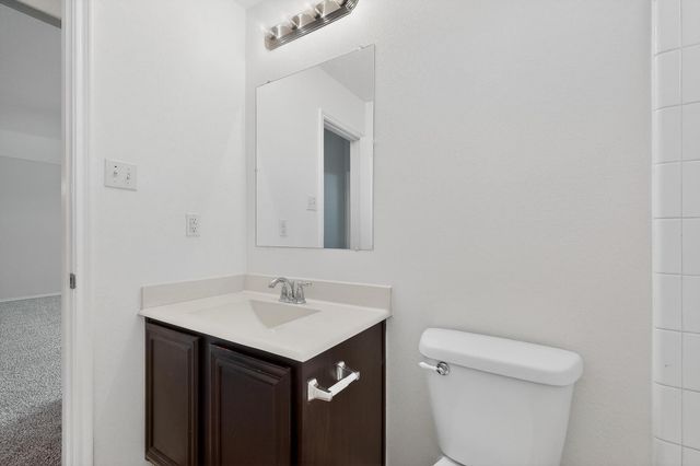 228 Bob White Drive, Red Oak, TX 75154