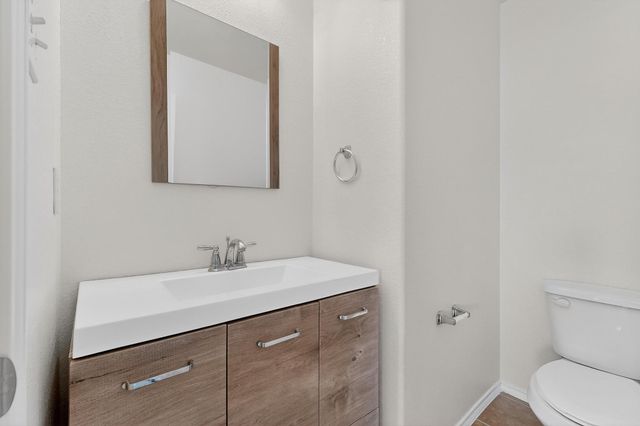 228 Bob White Drive, Red Oak, TX 75154