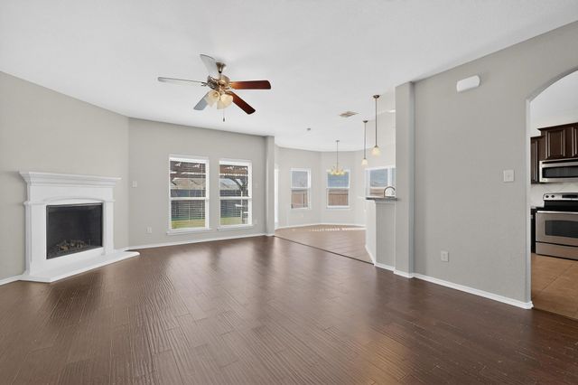 228 Bob White Drive, Red Oak, TX 75154