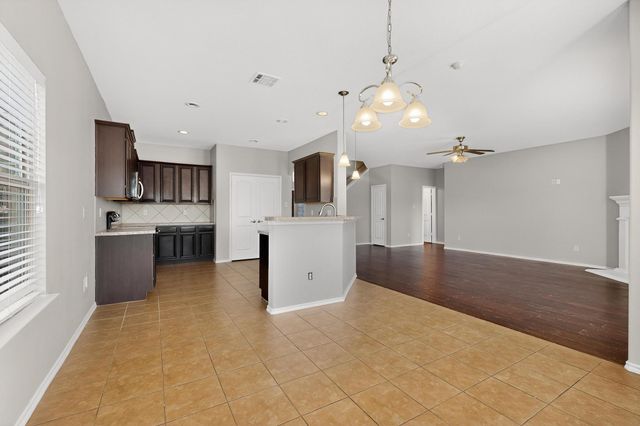 228 Bob White Drive, Red Oak, TX 75154