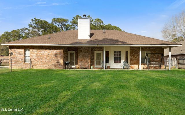 1813 Fairway Drive, Gautier, MS 39553