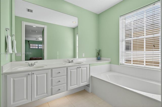 3518 Community Dr, Jupiter, FL 33458