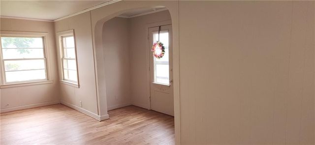 202 S Metcalf Road, Louisburg, KS 66053