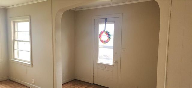 202 S Metcalf Road, Louisburg, KS 66053