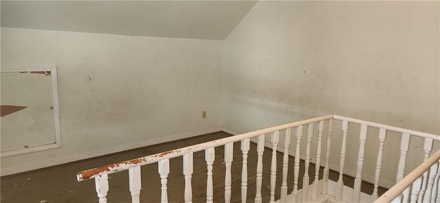 202 S Metcalf Road, Louisburg, KS 66053