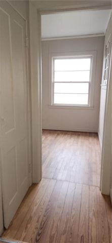 202 S Metcalf Road, Louisburg, KS 66053