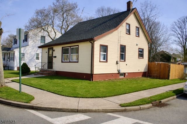 17 Dupont St, North Plainfield Boro, NJ 07060