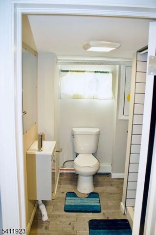 17 Dupont St, North Plainfield Boro, NJ 07060