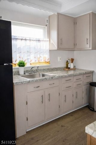 17 Dupont St, North Plainfield Boro, NJ 07060