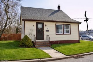 17 Dupont St, North Plainfield Boro, NJ 07060