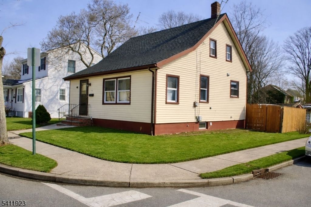 17 Dupont St, North Plainfield Boro, NJ 07060 — photo 2