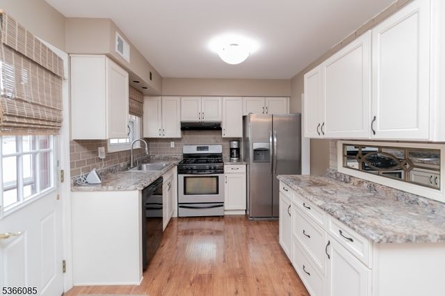 167 Riva Dr, Mansfield Twp., NJ 07840