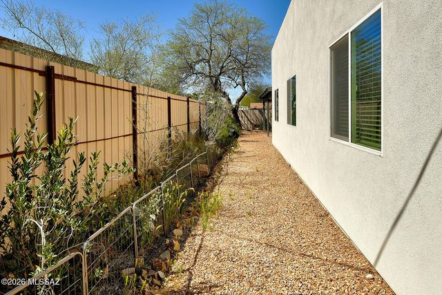 1724 S 8th Avenue, Tucson, AZ 85713