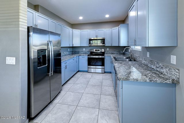 1724 S 8th Avenue, Tucson, AZ 85713