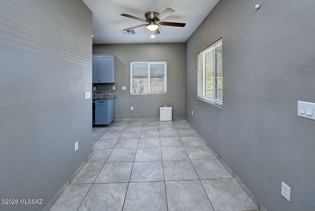 1724 S 8th Avenue, Tucson, AZ 85713