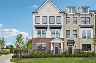 44010 Oakmont Drive, Plymouth Charter Township, MI 48170