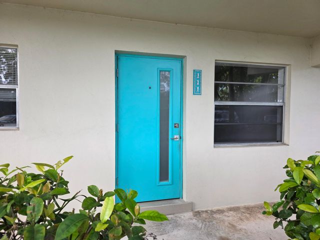 640 SE 2nd Avenue 111, Boynton Beach, FL 33435