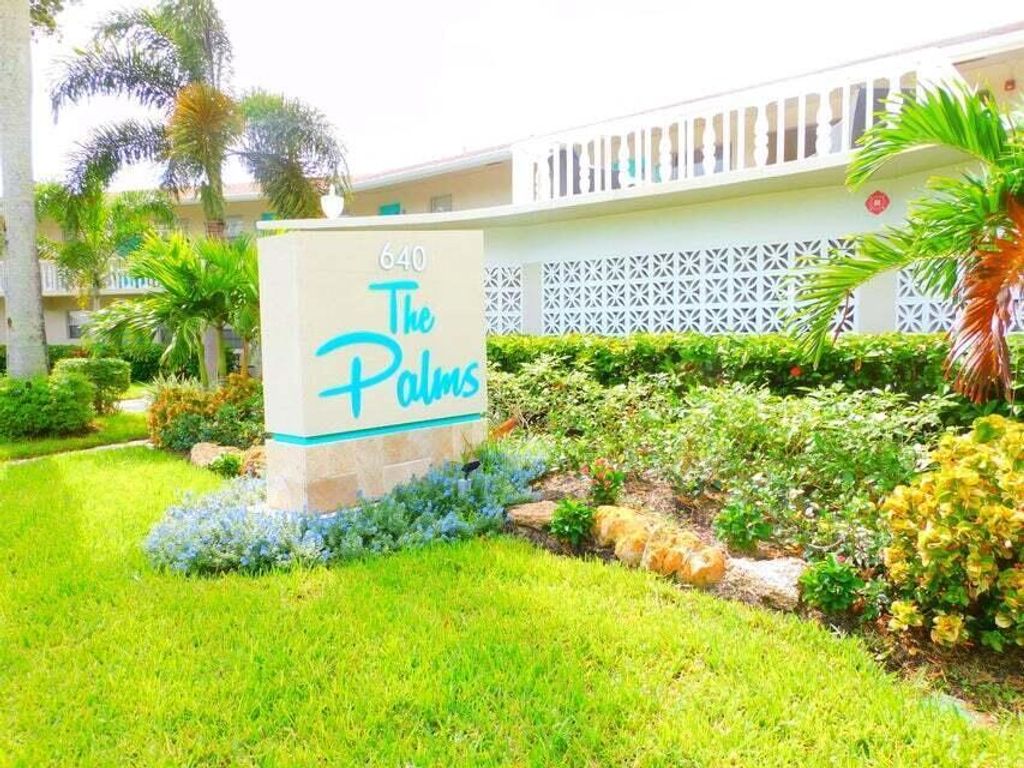 640 SE 2nd Avenue 111, Boynton Beach, FL 33435