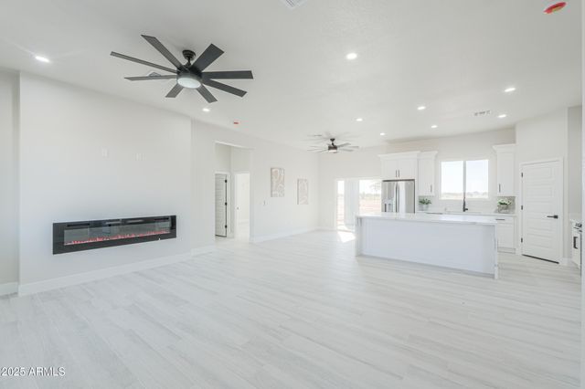 43363 W Carefree Place, Maricopa, AZ 85138