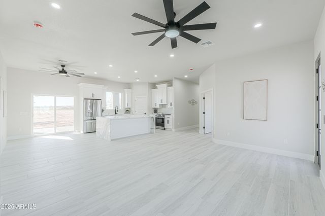 43363 W Carefree Place, Maricopa, AZ 85138