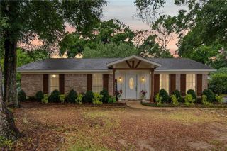 5813 Ryals Street, Satsuma, AL 36572