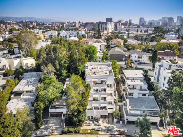 650 Kelton Avenue 301, Los Angeles, CA 90024