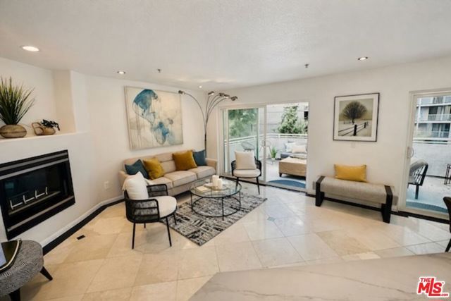 650 Kelton Avenue 301, Los Angeles, CA 90024