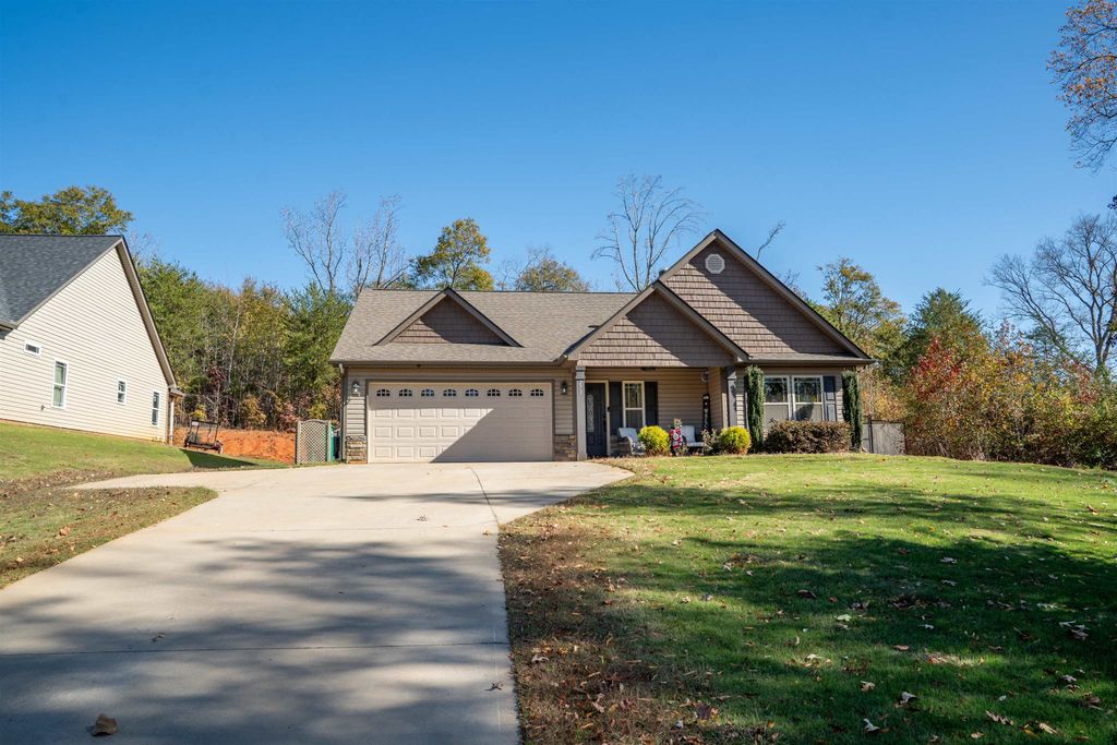 273 Sunward Path, Inman, SC 29349