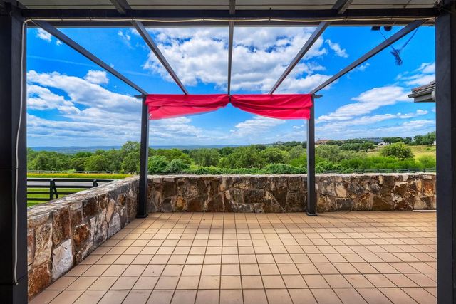 1607 Clubhouse Hill DR, Spicewood, TX 78669