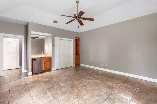 1607 Clubhouse Hill DR, Spicewood, TX 78669