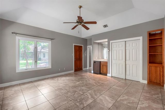 1607 Clubhouse Hill DR, Spicewood, TX 78669