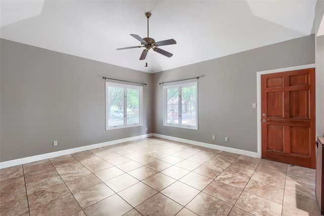1607 Clubhouse Hill DR, Spicewood, TX 78669
