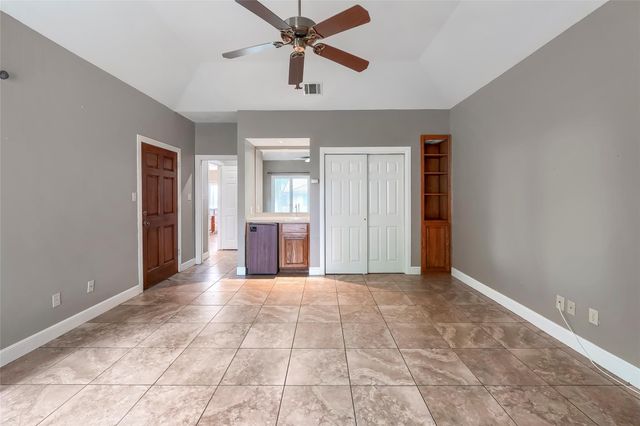 1607 Clubhouse Hill DR, Spicewood, TX 78669