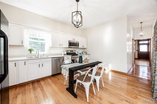 824 W State Street, Mascoutah, IL 62258