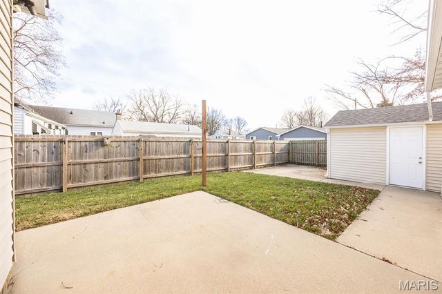 824 W State Street, Mascoutah, IL 62258