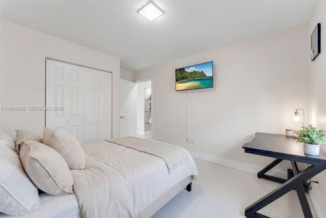 3246 NW 204th Ter, Miami Gardens, FL 33056