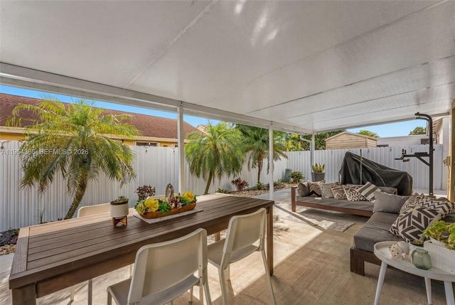 3246 NW 204th Ter, Miami Gardens, FL 33056