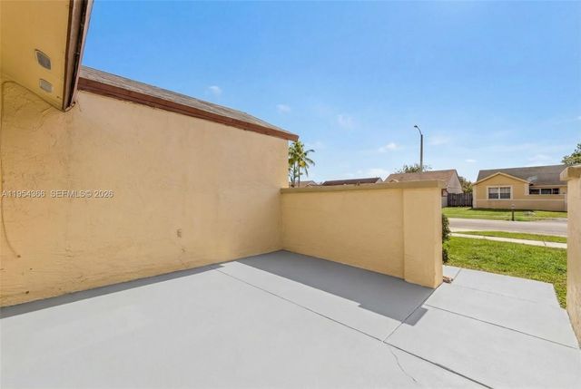 3246 NW 204th Ter, Miami Gardens, FL 33056