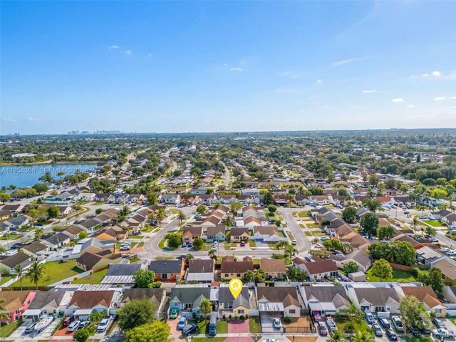 3246 NW 204th Ter, Miami Gardens, FL 33056