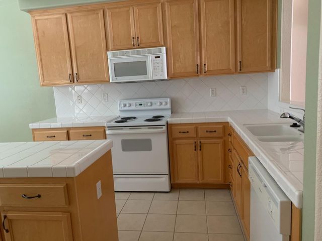 3532 Lauding Way, Modesto, CA 95355