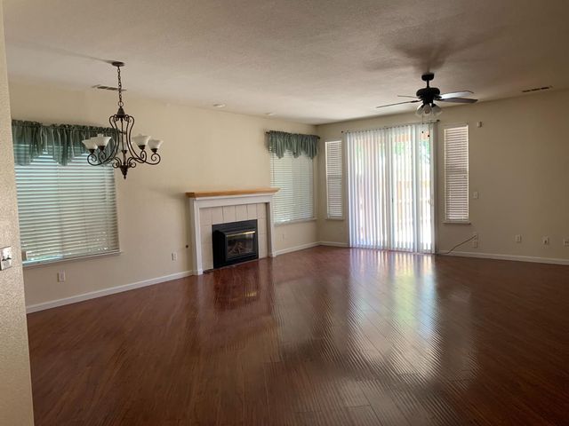 3532 Lauding Way, Modesto, CA 95355