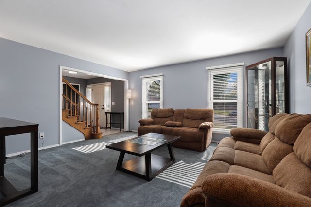 2686 Le Baron Court, Geneva, IL 60134