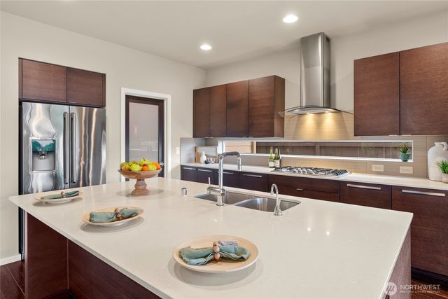 8007 9th Place SE, Lake Stevens, WA 98258