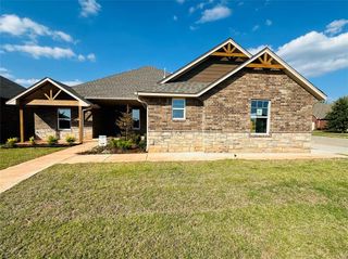 2915 Summit Hollow Circle, Norman, OK 73071