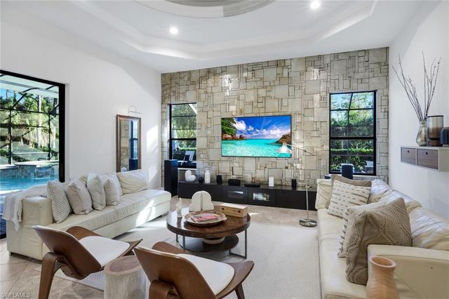 4480 1st AVE NW, Naples, FL 34119