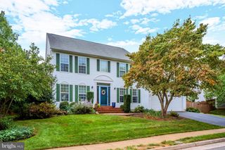 303 OAKCREST MANOR DR NE, Leesburg, VA 20176