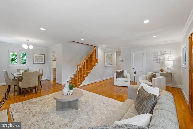 6111 35TH ST N, Arlington, VA 22213
