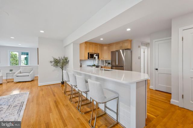 6111 35TH ST N, Arlington, VA 22213